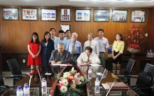 Mr. Adib Kouteili - CEO of PEB Steel and Mr. Dr. Cao Hao Thi - Vice President signed the Memorandum of Understanding