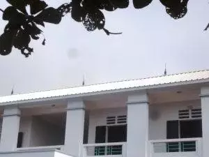 Roofing system of Thanh Uyen Secondary School covered by AluPeb material of PEB Steel